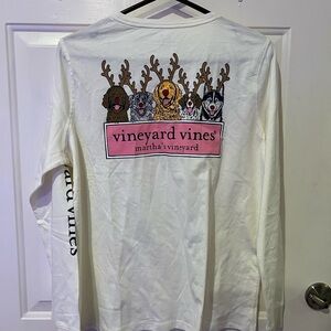 Women’s Vineyard Vines White Long Sleeve Shirt with Reindeer Graphic